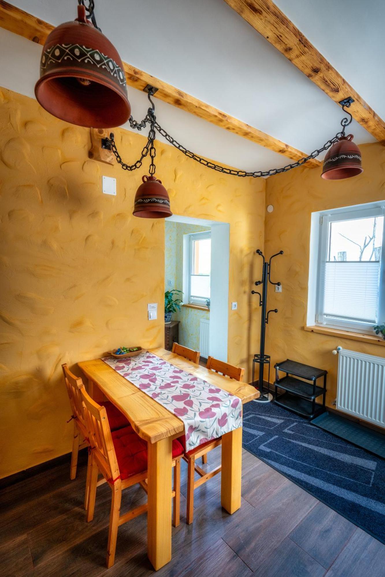 Stara Soncna Hisa Apartment Радовлица Екстериор снимка